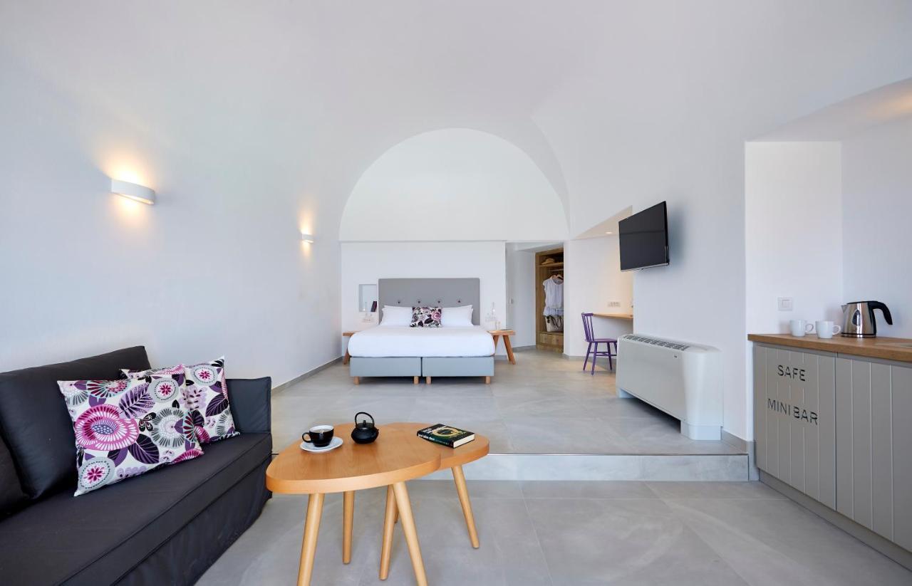 Aperanto Suites Oia  Exterior photo