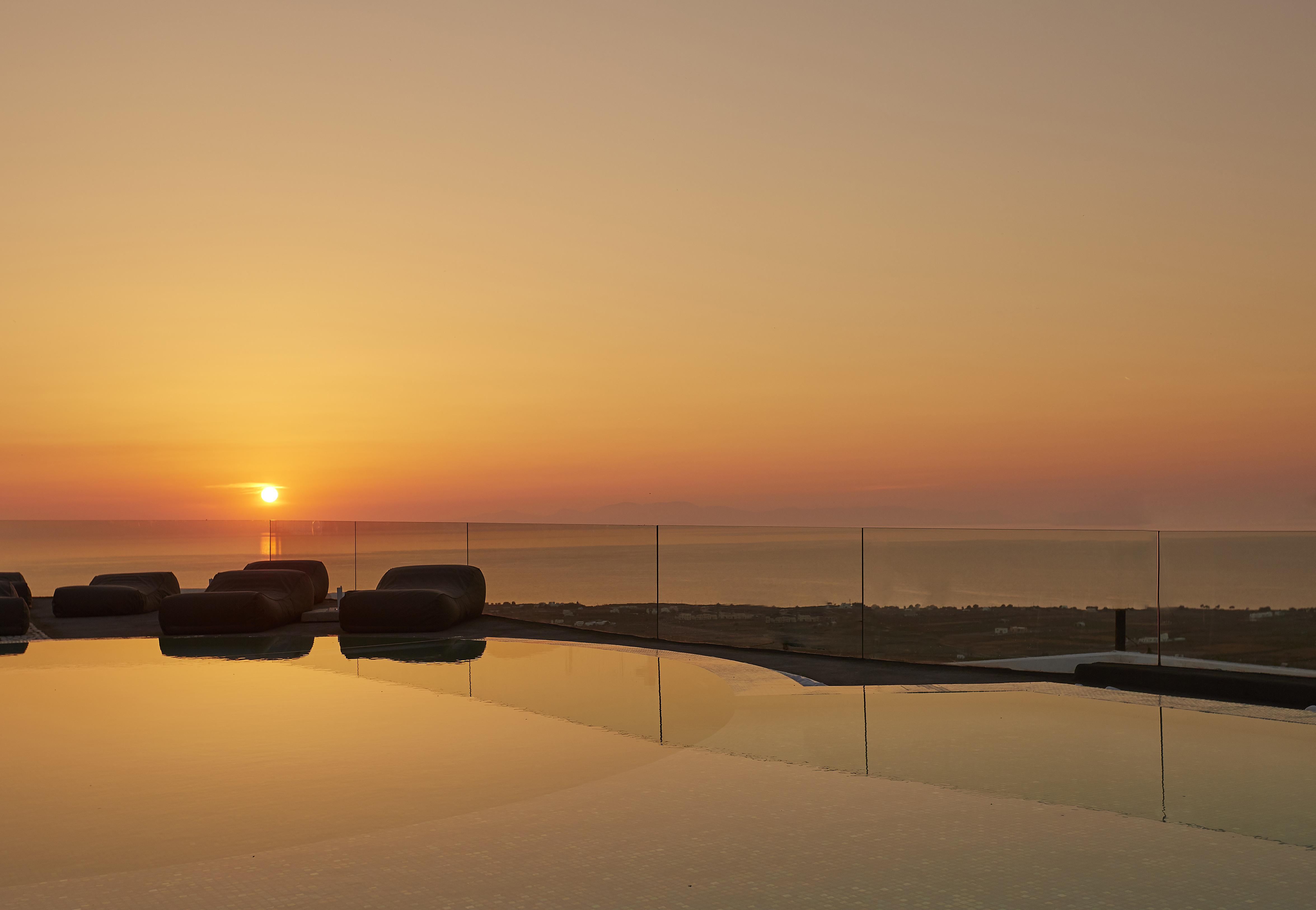 Aperanto Suites Oia  Exterior photo