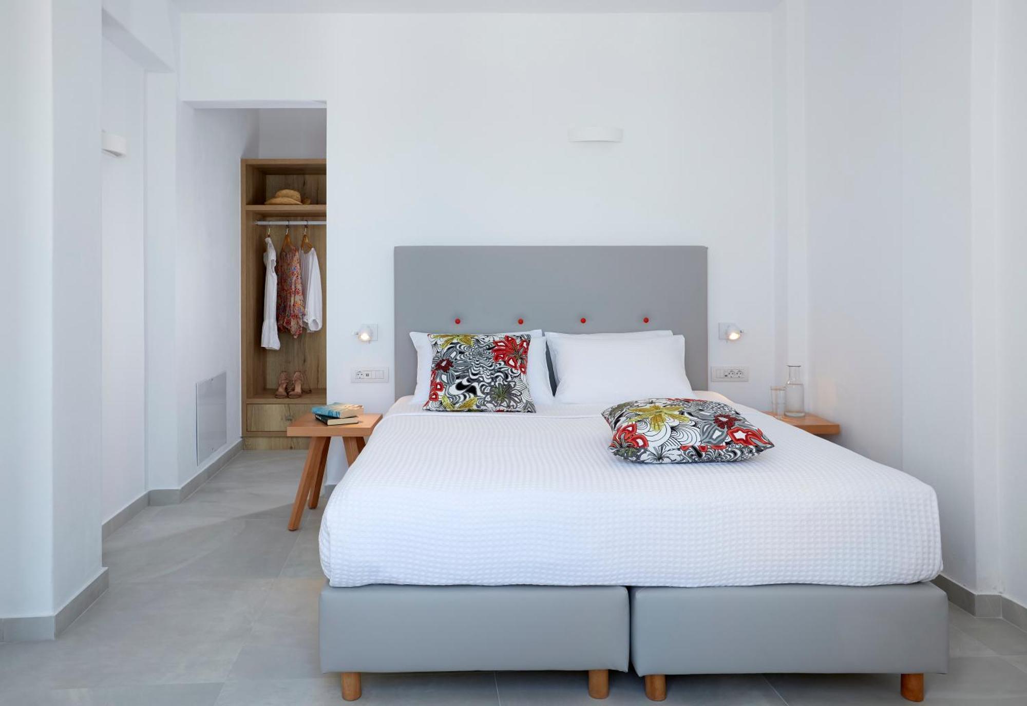 Aperanto Suites Oia  Exterior photo
